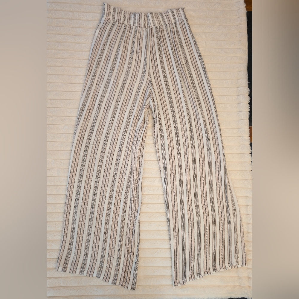 💜 3/$30 - Striped Wide-Leg Pants